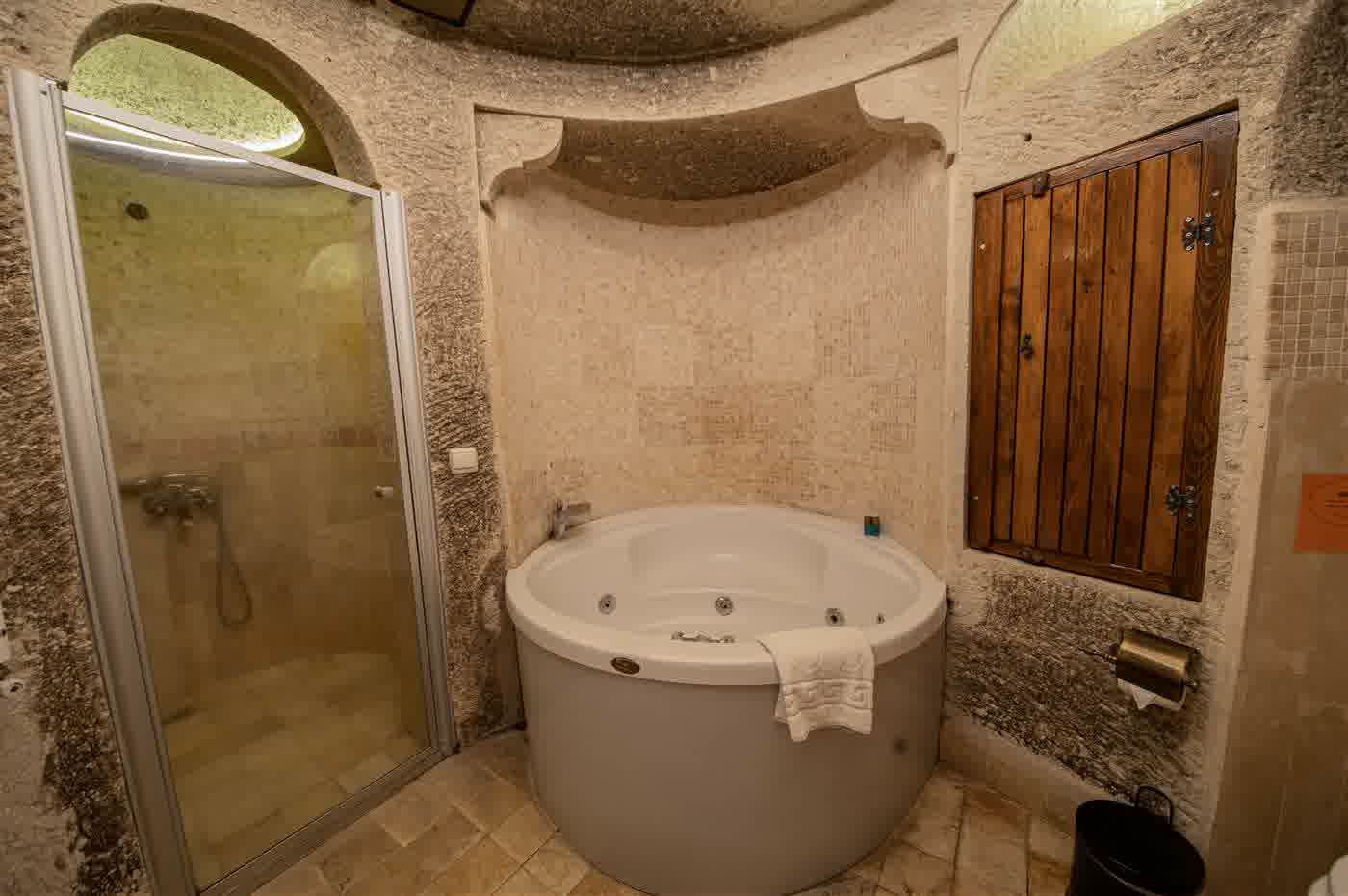 King Suite detail
