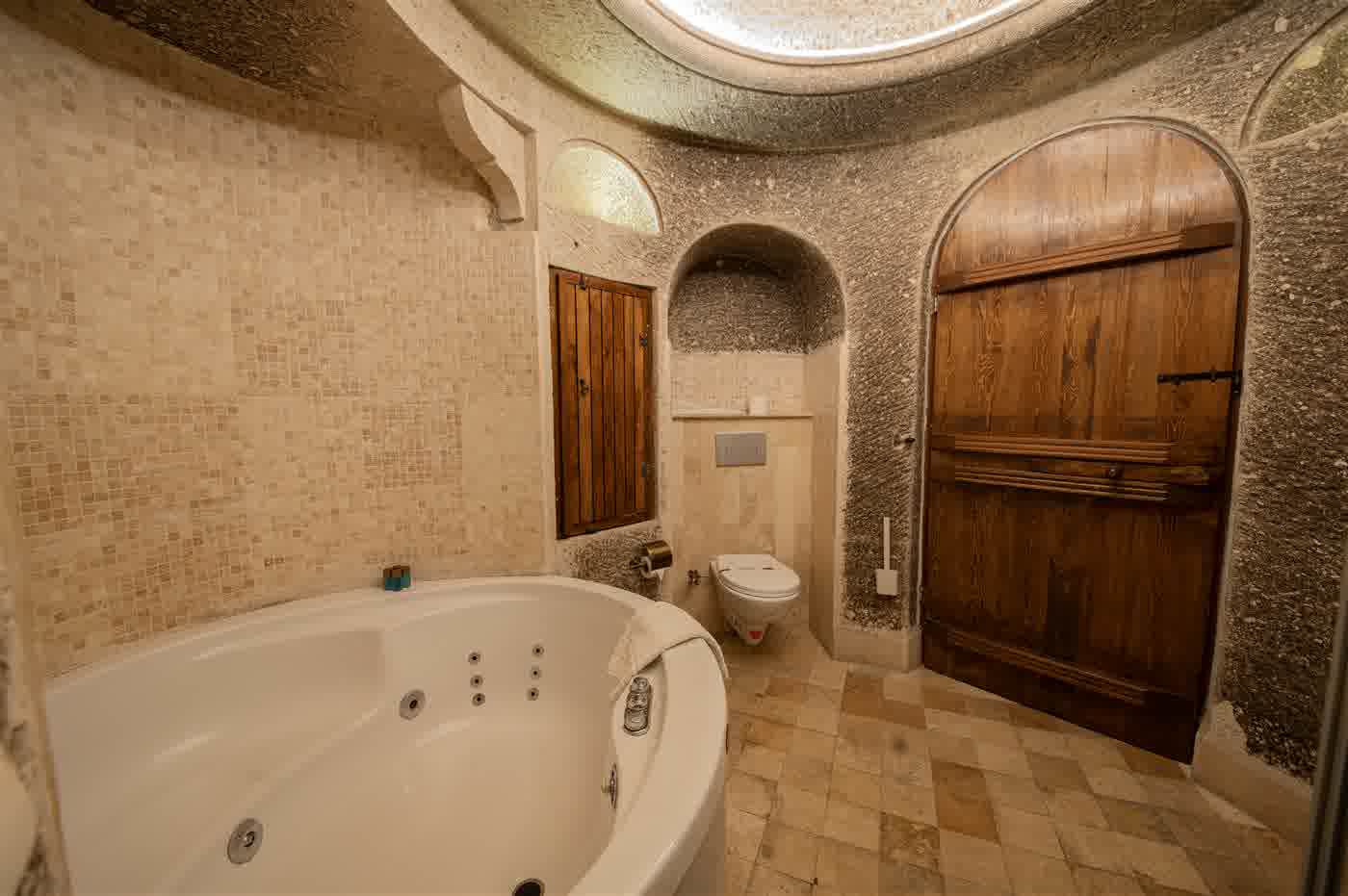King Suite detail