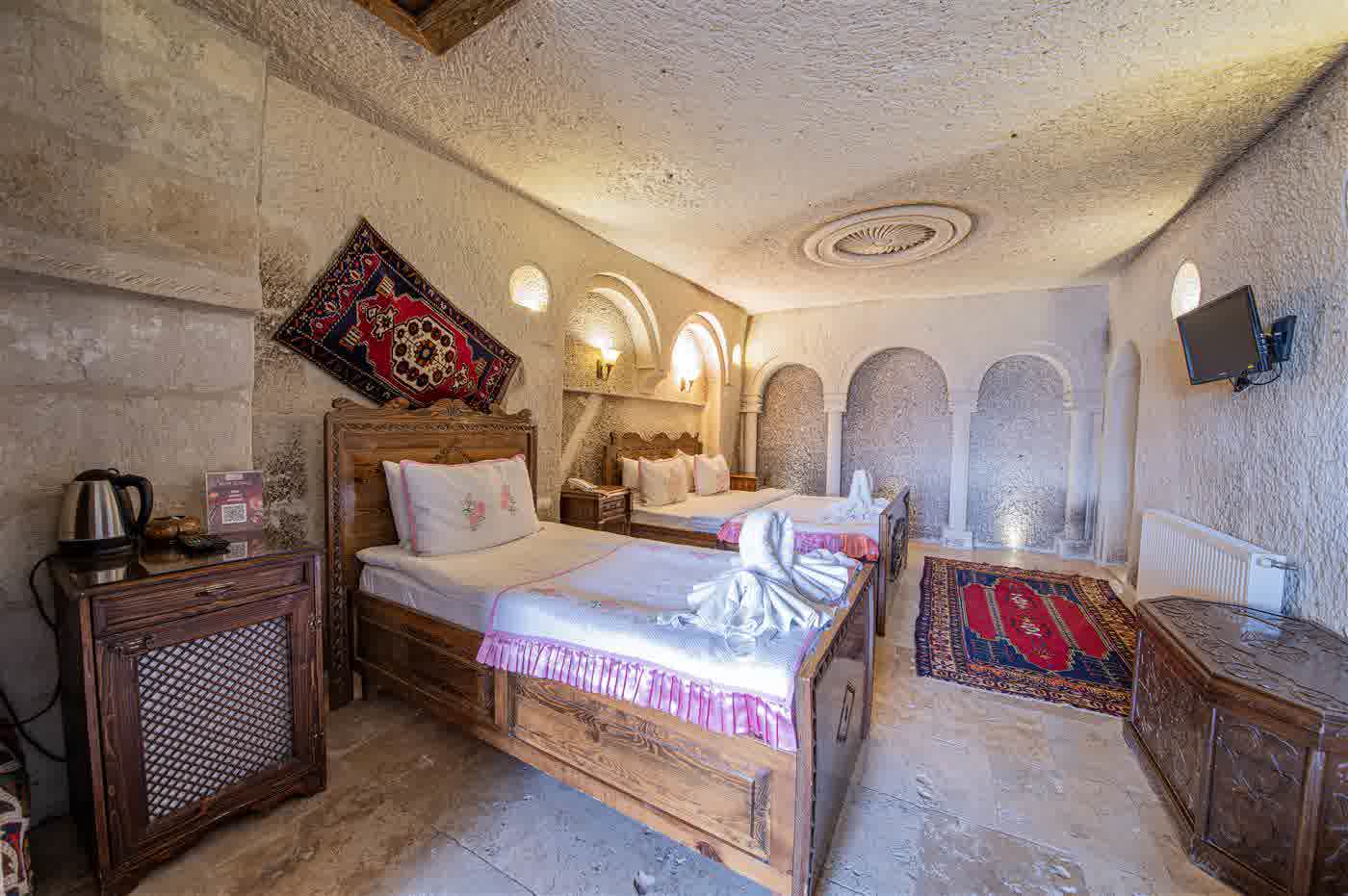 Deluxe Cave Suite detail